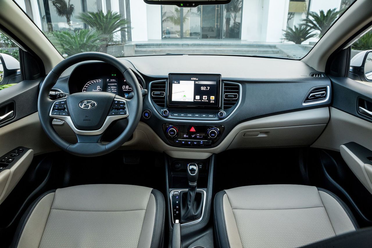 Cho thuê xe Hyundai Accent theo tháng tự lái TPHCM