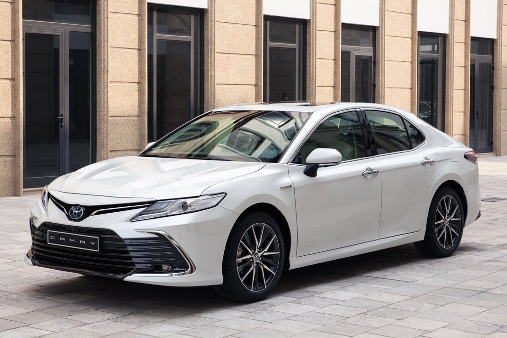 cho thuê xe ô tô Toyota Camry 4 chỗ tự lái