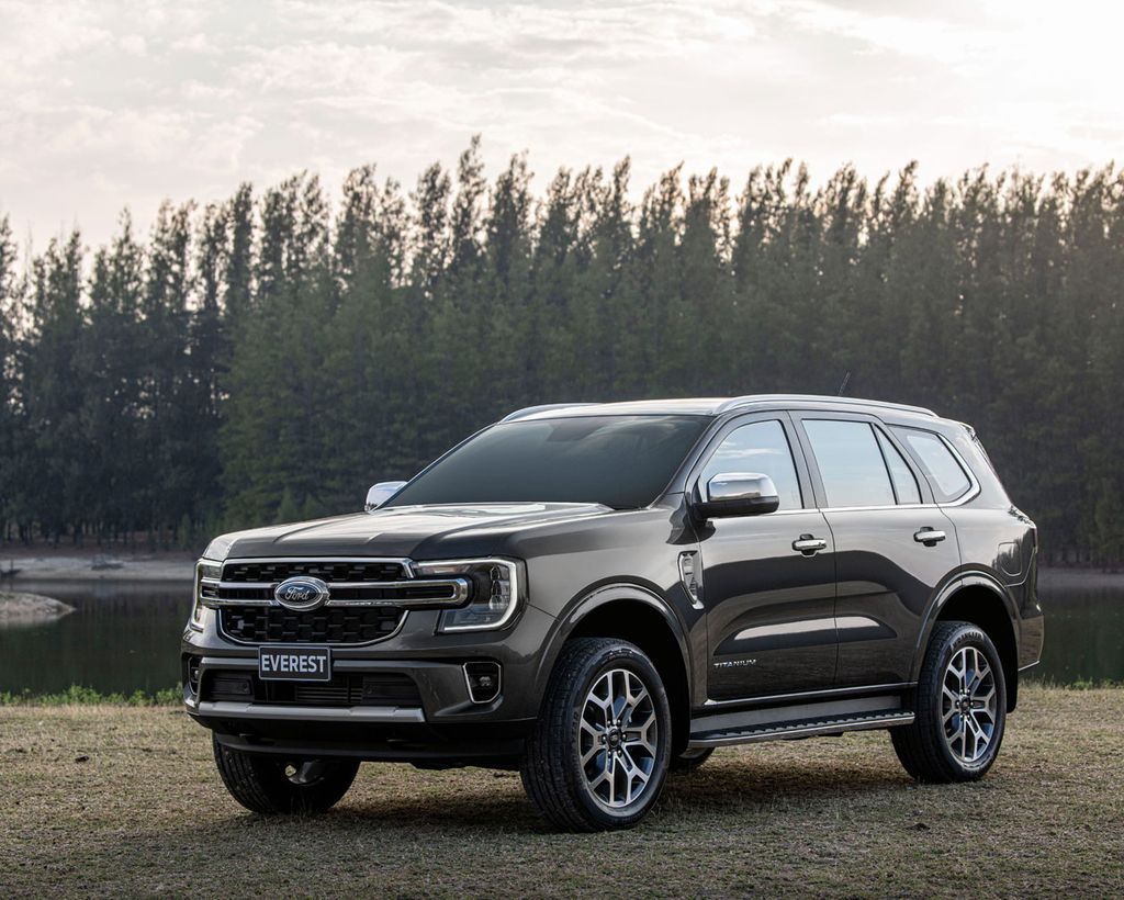 cho thuê xe Ford Everest tự lái theo tháng TPHCM