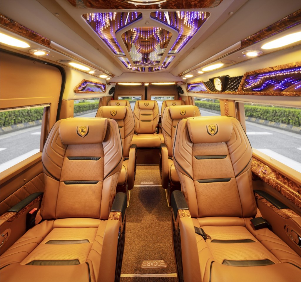 Cho thuê xe Limousine 9 chỗ tại Sài Gòn